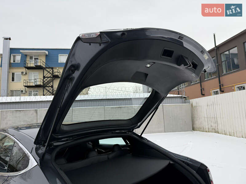 Лифтбек Tesla Model S 2013 в Луцке