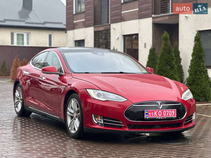 Лифтбек Tesla Model S 2015 в Одессе