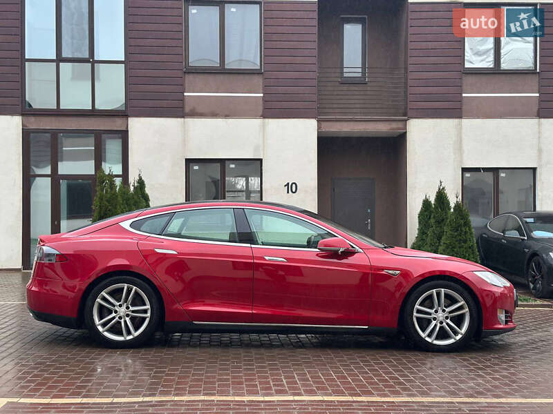 Лифтбек Tesla Model S 2015 в Одессе
