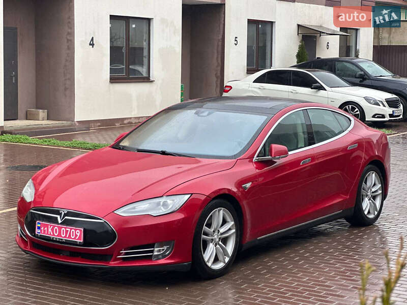 Лифтбек Tesla Model S 2015 в Одессе