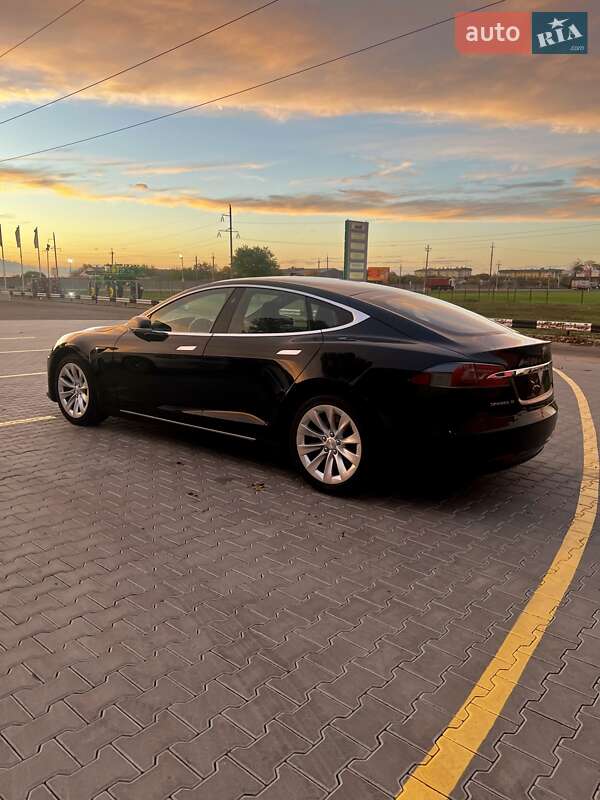 Лифтбек Tesla Model S 2019 в Одессе фото 3 Лифтбек Tesla Model S 2019 в Одессе