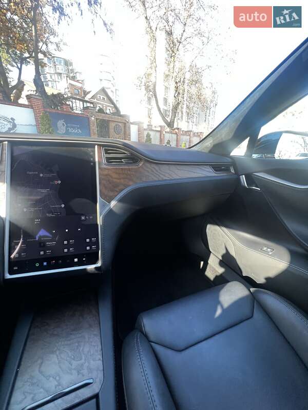 Лифтбек Tesla Model S 2019 в Одессе