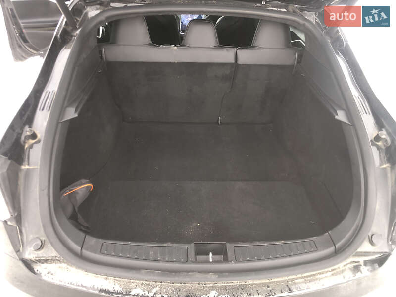 Лифтбек Tesla Model S 2017 в Виннице фото 14 Лифтбек Tesla Model S 2017 в Виннице