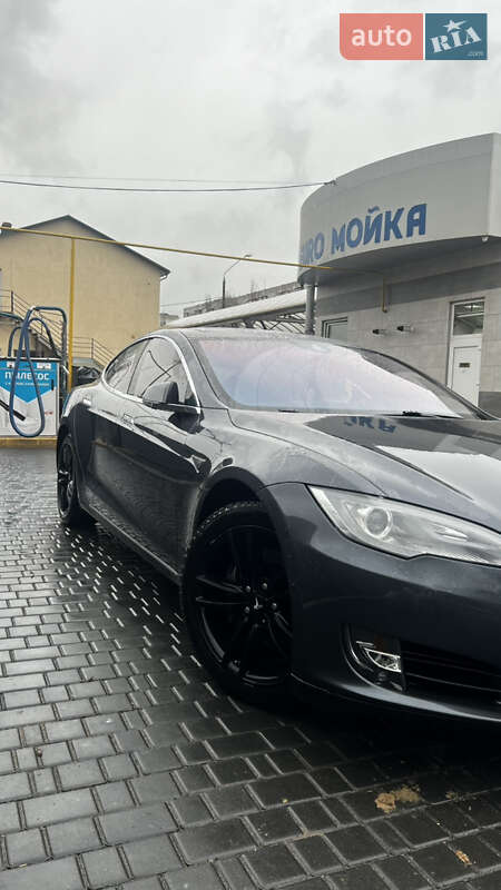 Лифтбек Tesla Model S 2015 в Одессе
