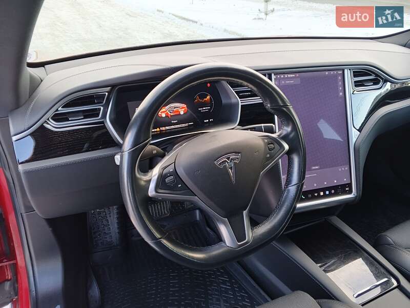 Лифтбек Tesla Model S 2017 в Киеве