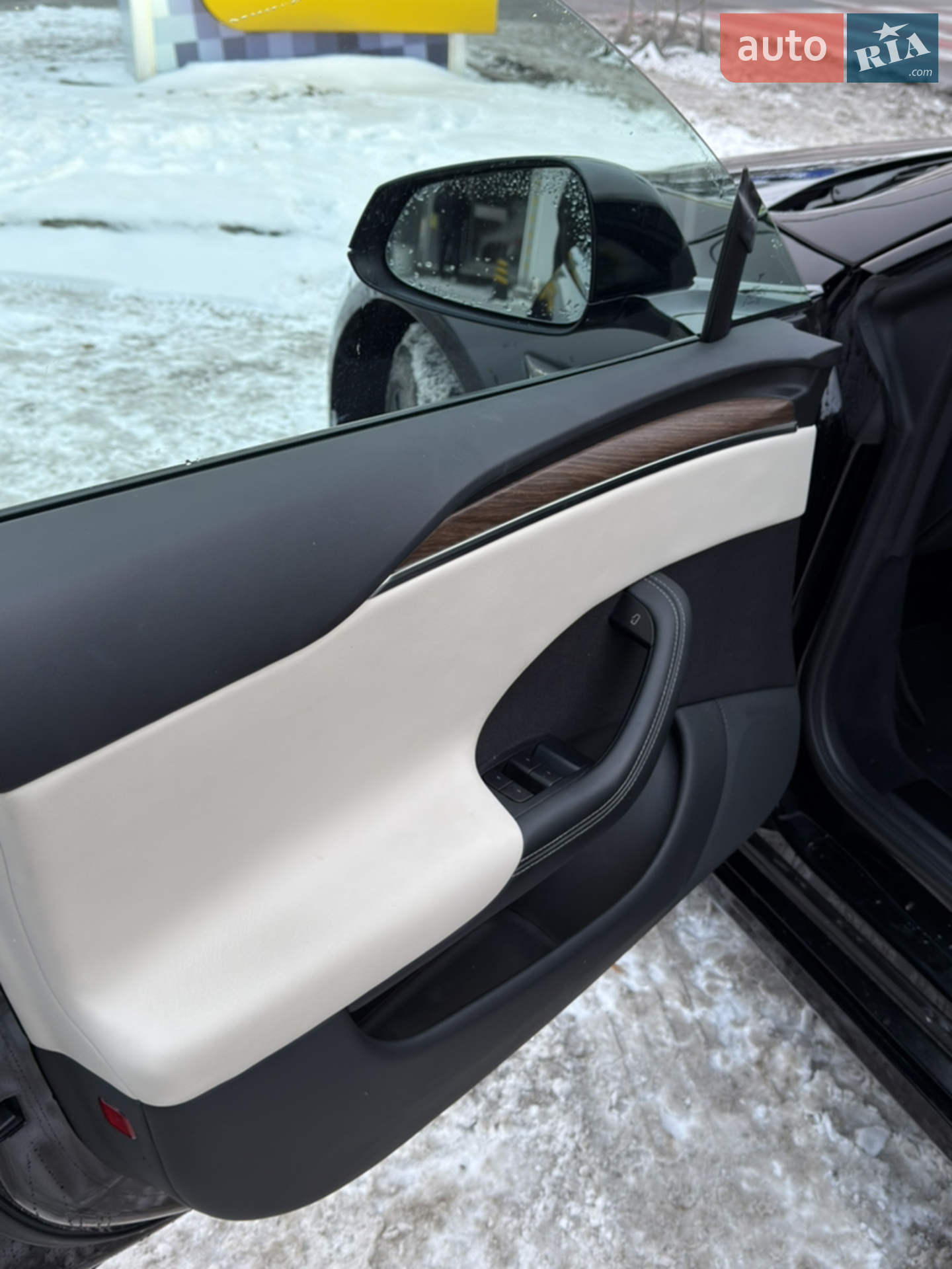 2022 Tesla Model S - мініатюра 13