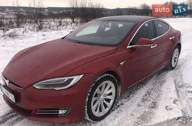 Лифтбек Tesla Model S 2018 в Виннице