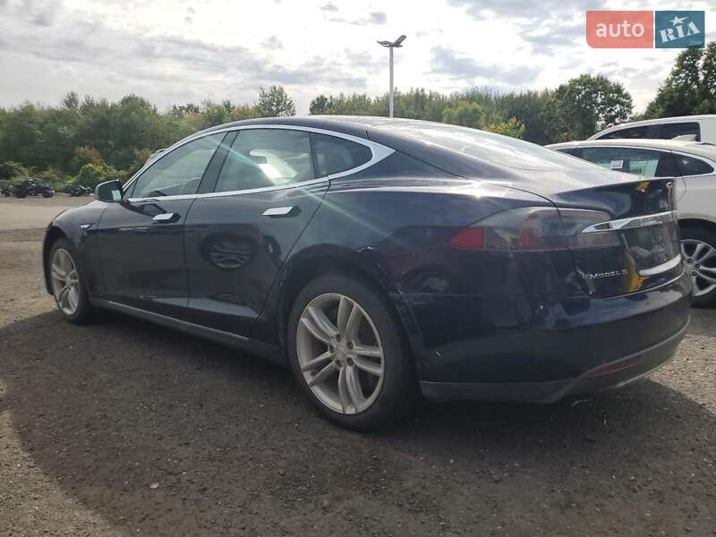 Лифтбек Tesla Model S 2014 в Житомире