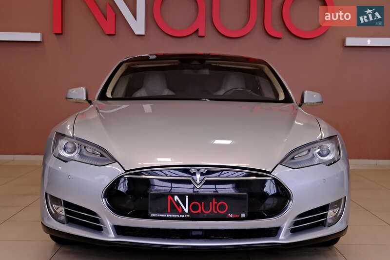 Лифтбек Tesla Model S 2015 в Одессе фото 2 Лифтбек Tesla Model S 2015 в Одессе