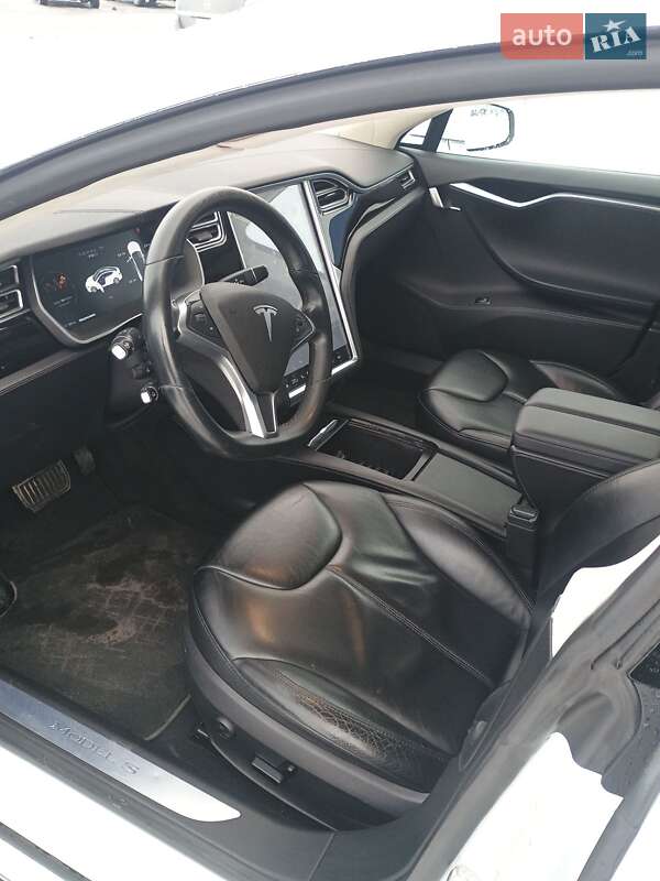 Лифтбек Tesla Model S 2015 в Виннице фото 8 Лифтбек Tesla Model S 2015 в Виннице