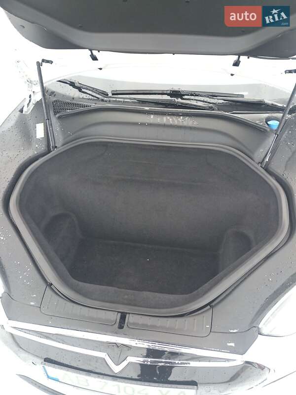 Лифтбек Tesla Model S 2015 в Виннице фото 11 Лифтбек Tesla Model S 2015 в Виннице