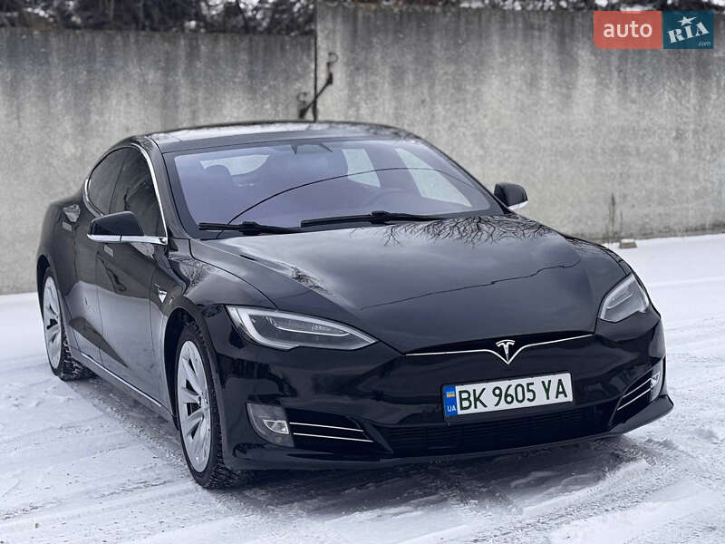 Ліфтбек Tesla Model S 2017 в Рівному фото 2 Ліфтбек Tesla Model S 2017 в Рівному