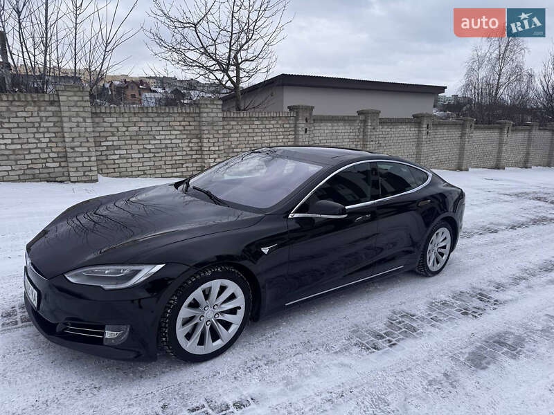 Ліфтбек Tesla Model S 2017 в Рівному фото 6 Ліфтбек Tesla Model S 2017 в Рівному