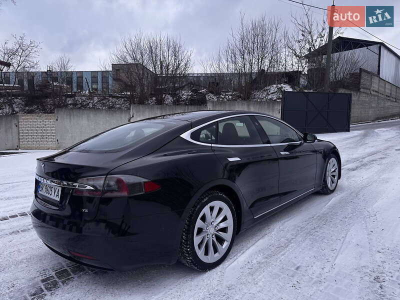 Ліфтбек Tesla Model S 2017 в Рівному фото 12 Ліфтбек Tesla Model S 2017 в Рівному