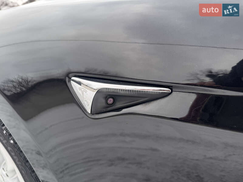 Ліфтбек Tesla Model S 2017 в Рівному фото 26 Ліфтбек Tesla Model S 2017 в Рівному