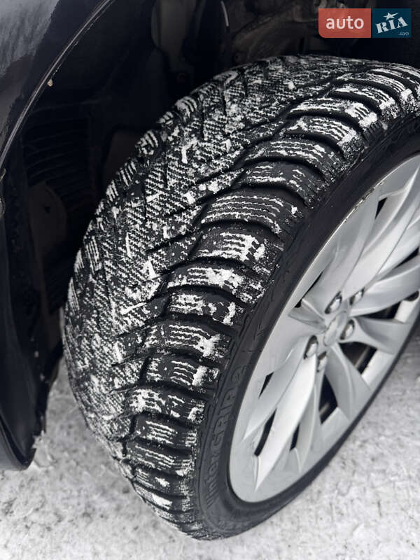 Ліфтбек Tesla Model S 2017 в Рівному фото 32 Ліфтбек Tesla Model S 2017 в Рівному