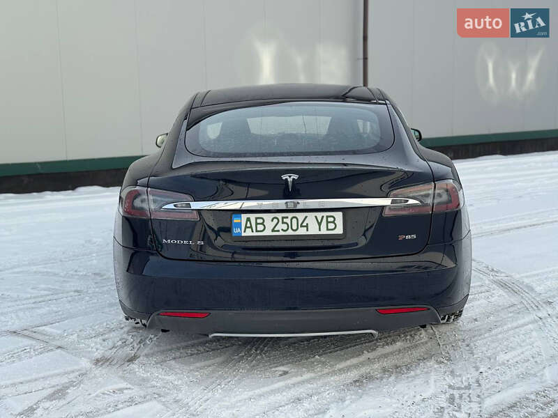 Ліфтбек Tesla Model S 2013 в Вінниці