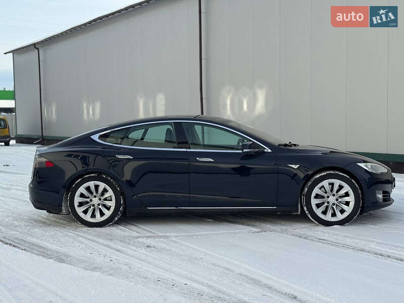 Ліфтбек Tesla Model S 2013 в Вінниці