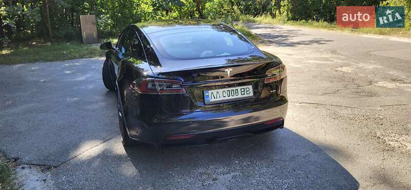 Лифтбек Tesla Model S 2021 в Киеве