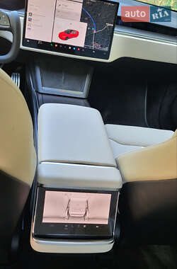 Лифтбек Tesla Model S 2021 в Киеве