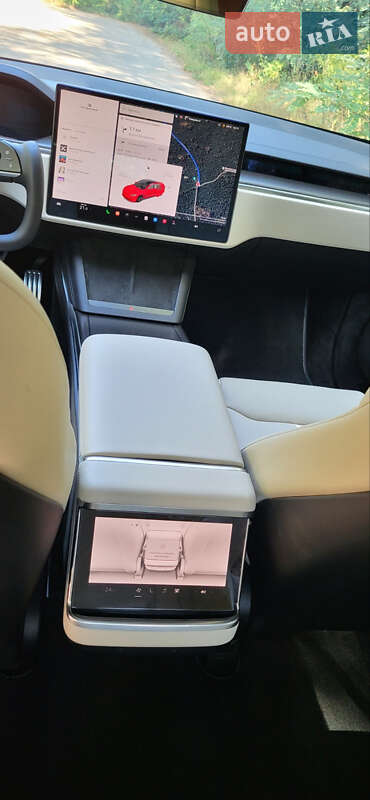 Лифтбек Tesla Model S 2021 в Киеве