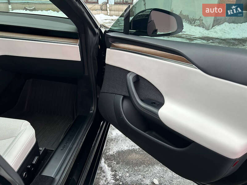Лифтбек Tesla Model S 2022 в Киеве