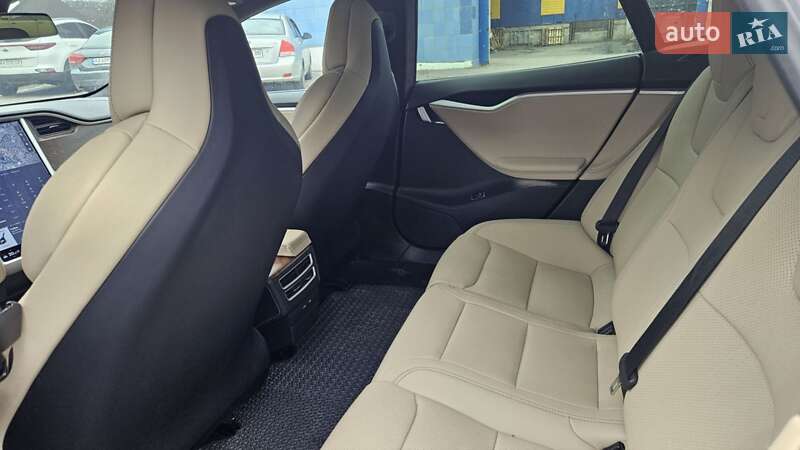 Лифтбек Tesla Model S 2019 в Харькове