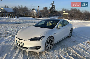 Ліфтбек Tesla Model S 2020 в Полтаві фото Ліфтбек Tesla Model S 2020 в Полтаві