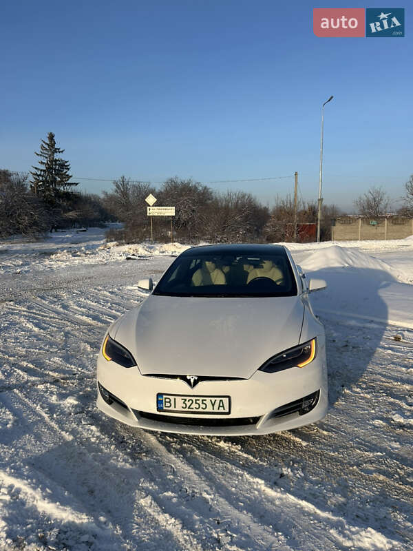 Ліфтбек Tesla Model S 2020 в Полтаві фото 2 Ліфтбек Tesla Model S 2020 в Полтаві