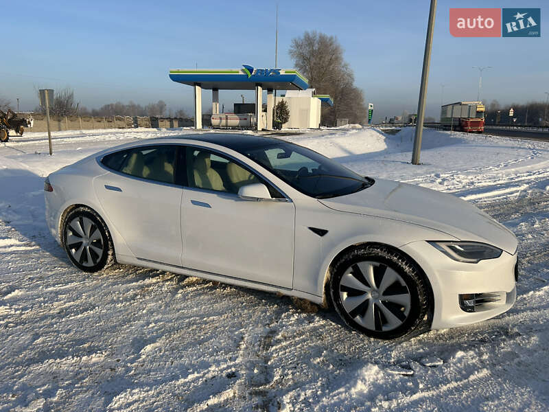 Ліфтбек Tesla Model S 2020 в Полтаві фото 6 Ліфтбек Tesla Model S 2020 в Полтаві