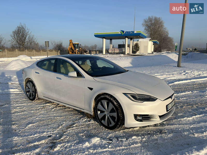 Лифтбек Tesla Model S 2020 в Полтаве