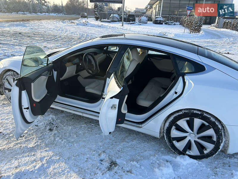 Ліфтбек Tesla Model S 2020 в Полтаві фото 11 Ліфтбек Tesla Model S 2020 в Полтаві