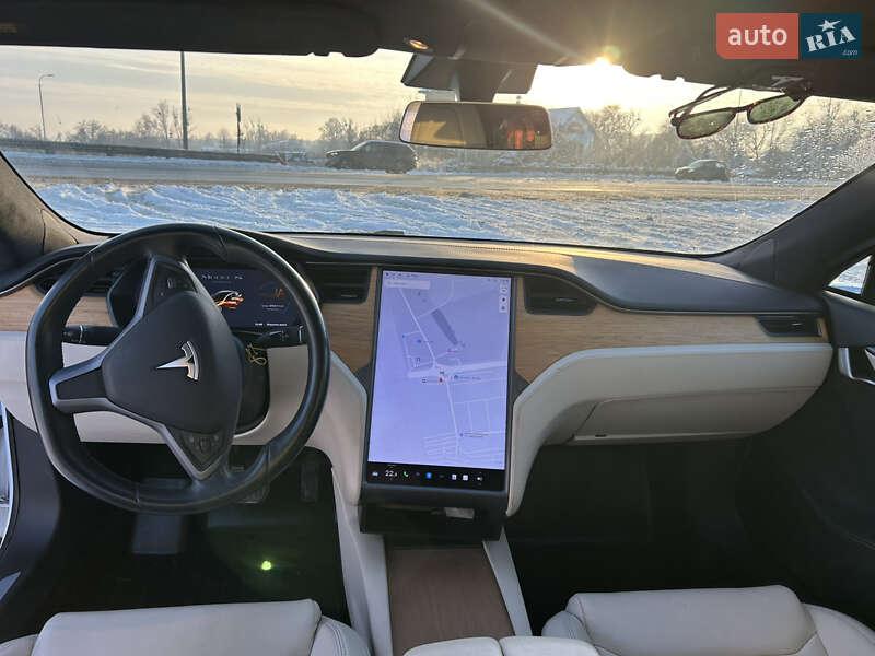 Лифтбек Tesla Model S 2020 в Полтаве