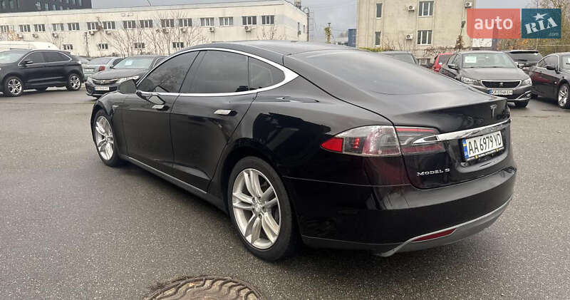 Ліфтбек Tesla Model S 2013 в Києві фото Ліфтбек Tesla Model S 2013 в Києві