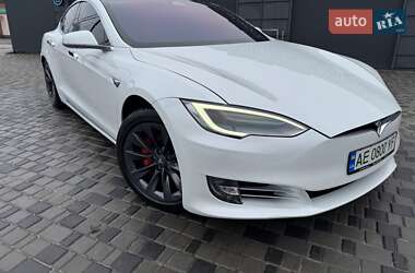 Ліфтбек Tesla Model S 2020 в Дніпрі