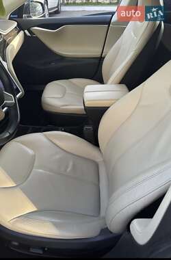 Лифтбек Tesla Model S 2014 в Киеве фото 4 Лифтбек Tesla Model S 2014 в Киеве