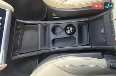 Лифтбек Tesla Model S 2014 в Киеве фото 9 Лифтбек Tesla Model S 2014 в Киеве