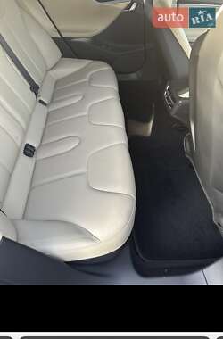 Лифтбек Tesla Model S 2014 в Киеве