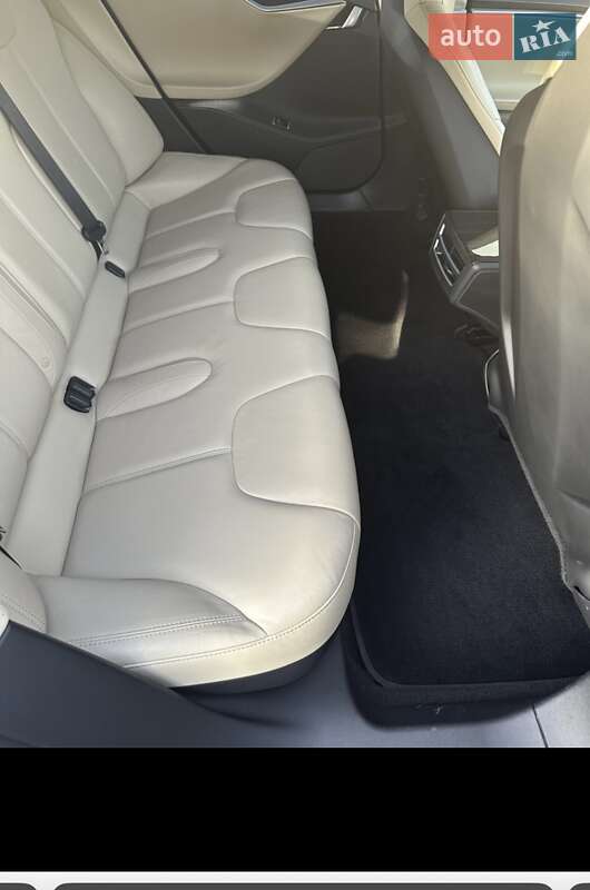 Лифтбек Tesla Model S 2014 в Киеве фото 12 Лифтбек Tesla Model S 2014 в Киеве