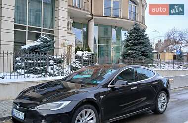 Лифтбек Tesla Model S 2017 в Киеве