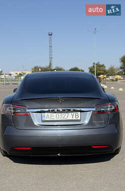Лифтбек Tesla Model S 2020 в Днепре