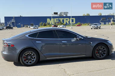 Лифтбек Tesla Model S 2020 в Днепре