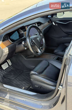 Лифтбек Tesla Model S 2020 в Днепре