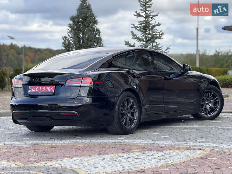 Лифтбек Tesla Model S 2024 в Дрогобыче