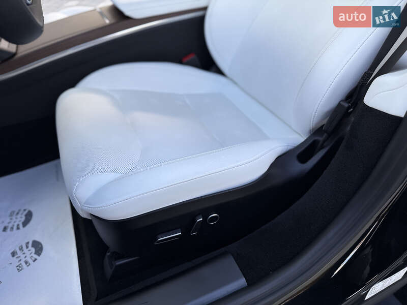 Лифтбек Tesla Model S 2024 в Дрогобыче