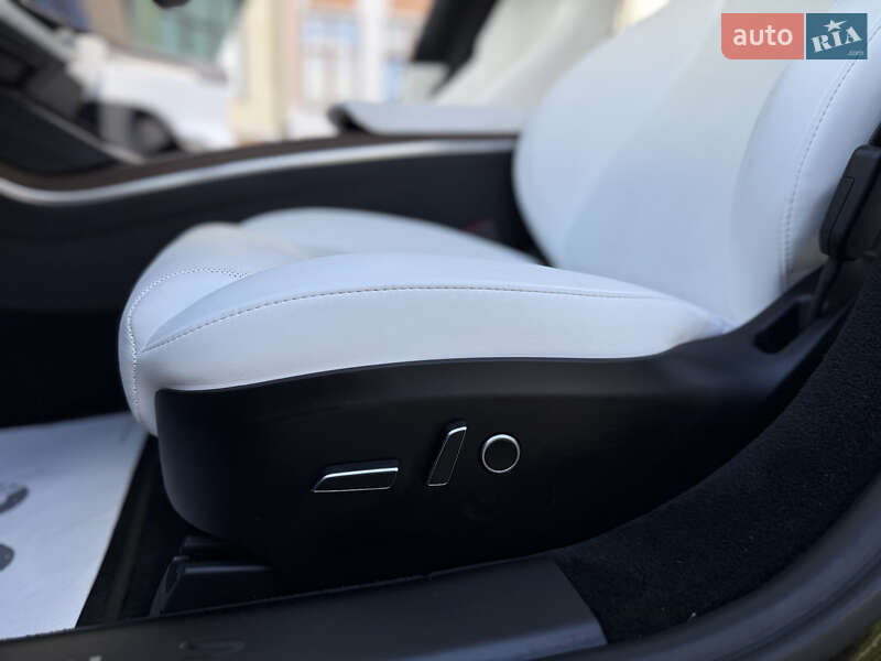 Лифтбек Tesla Model S 2024 в Дрогобыче