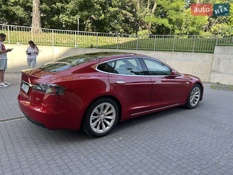 Ліфтбек Tesla Model S 2016 в Львові фото 6 Ліфтбек Tesla Model S 2016 в Львові