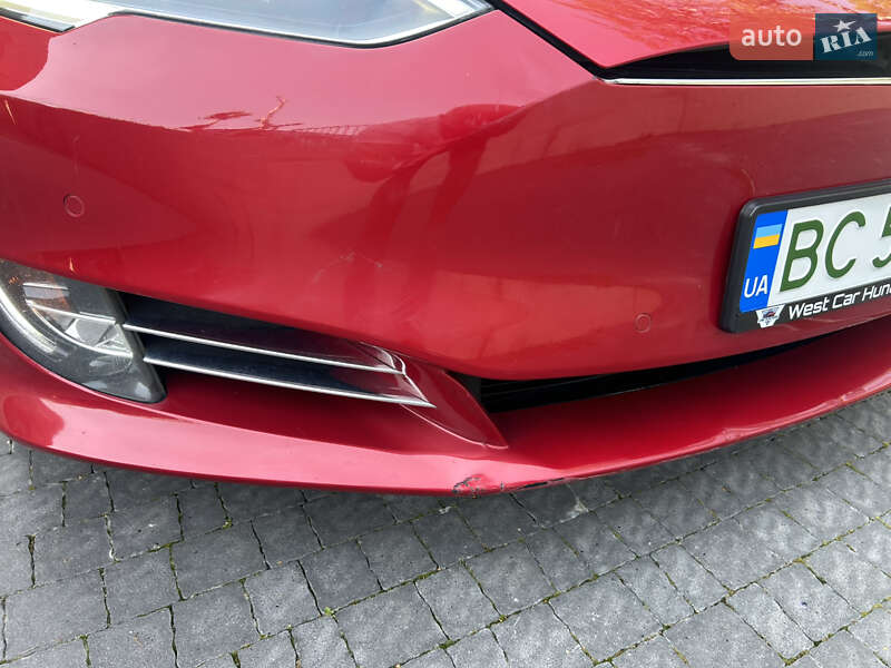 Ліфтбек Tesla Model S 2016 в Львові фото 12 Ліфтбек Tesla Model S 2016 в Львові