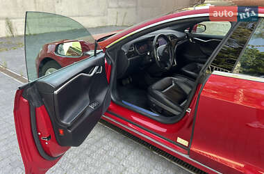 Лифтбек Tesla Model S 2016 в Львове