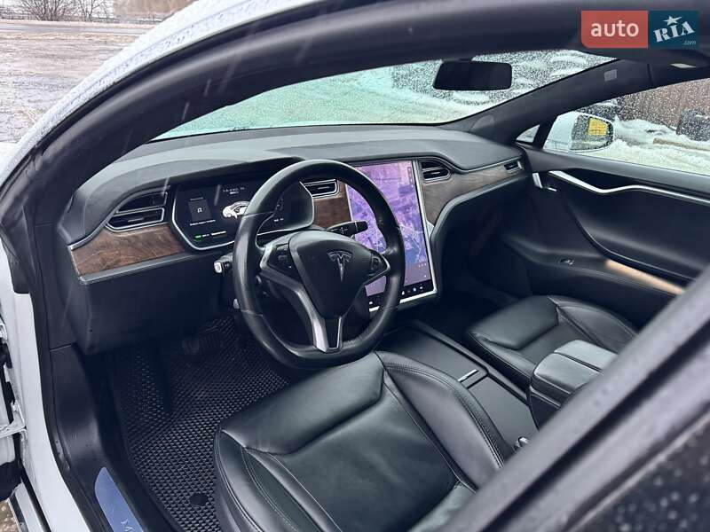 Ліфтбек Tesla Model S 2016 в Бучі фото 26 Ліфтбек Tesla Model S 2016 в Бучі